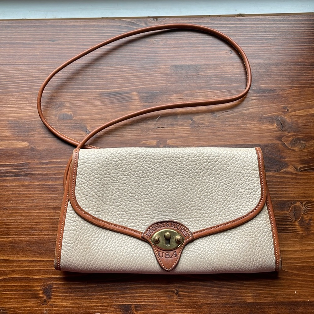 Vintage Dooney & Bourke crossbody